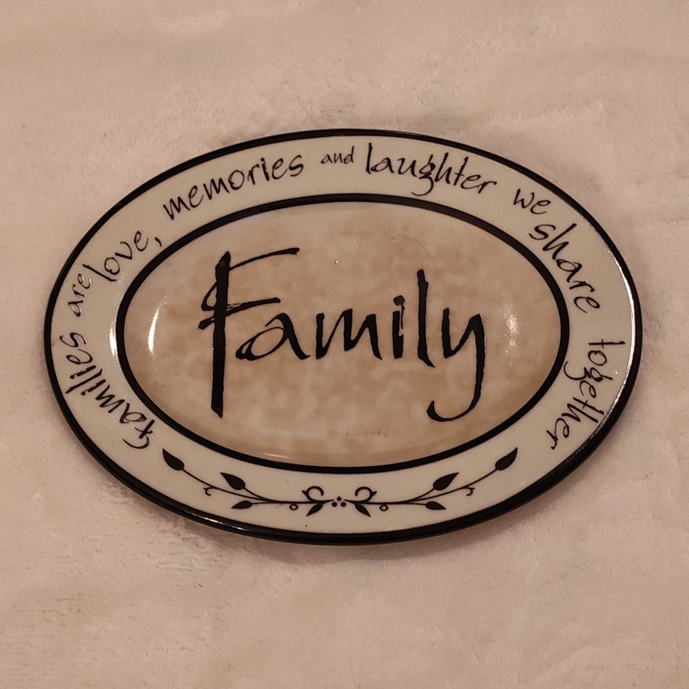 Oval Family Plaque with Inspirational Quote